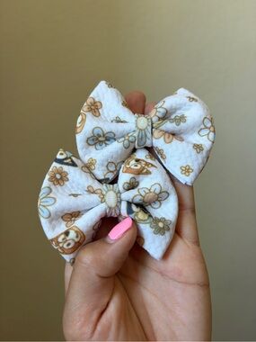 White Floral Bow Hair Clips for Kids handmade new 3 inch pair